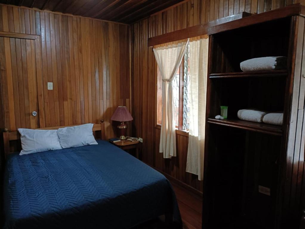 Family Room #6 — private bathroom