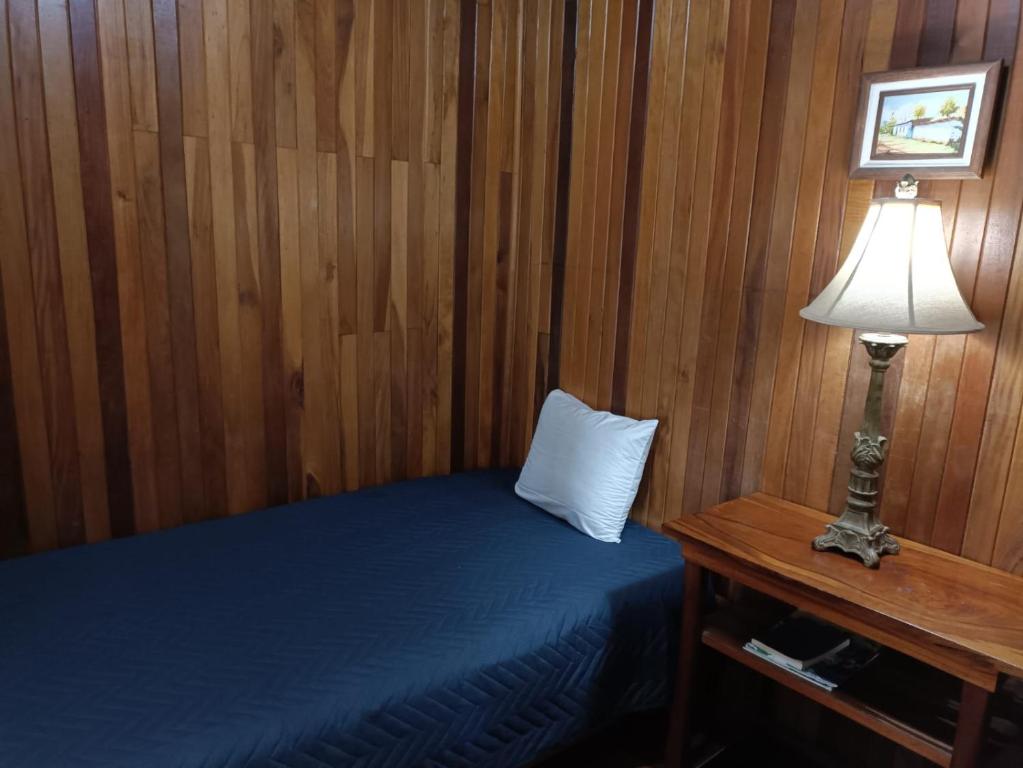 Single Room — balcony with sea view