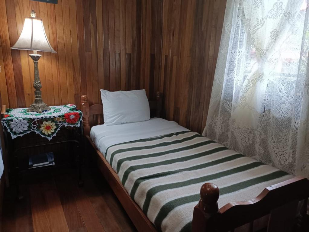 Triple Room — seating and dining area